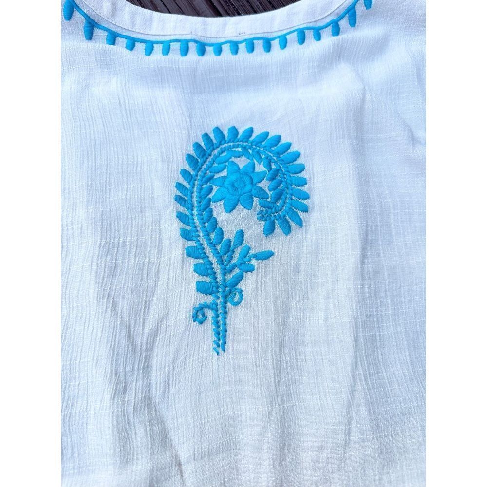 THML Embroidered Top Blouse Creamy Beige Turquoise Short Sleeve V Neck Size S - Picture 4 of 7